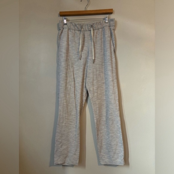 Lululemon On the fly jogger Grey/White stripe Size 6 - Picture 1 of 5